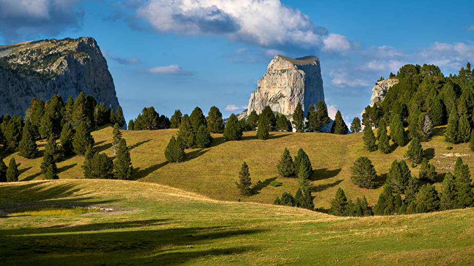 Le Mont Aiguille depuis les hauts-plateaux du Vercors