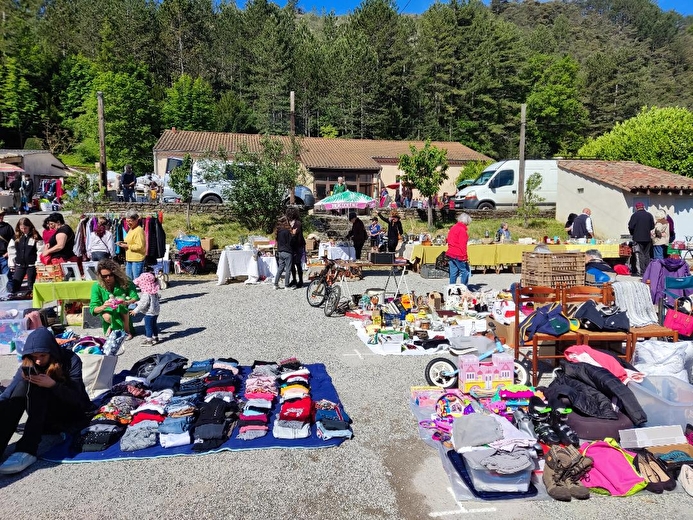 Vide-grenier et Marché d'Artisans Détourneurs