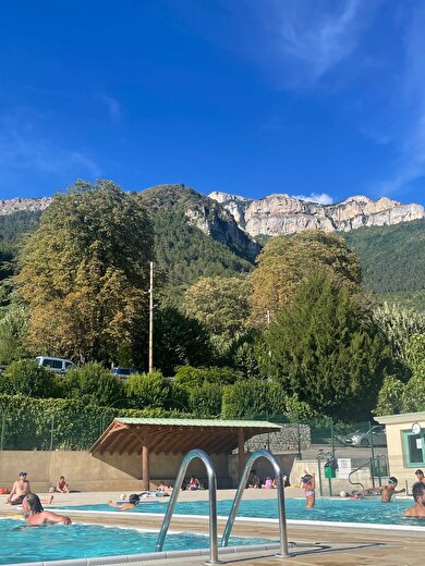 Piscine et montagne