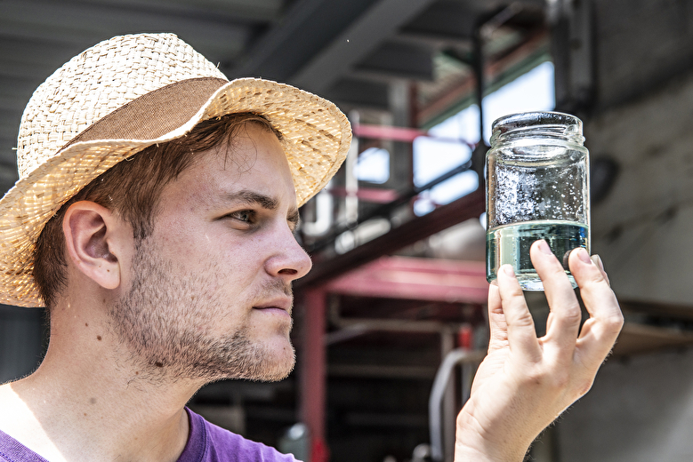 Activé Atelier Familial d’Aromathérapie dans une Distillerie Artisanale