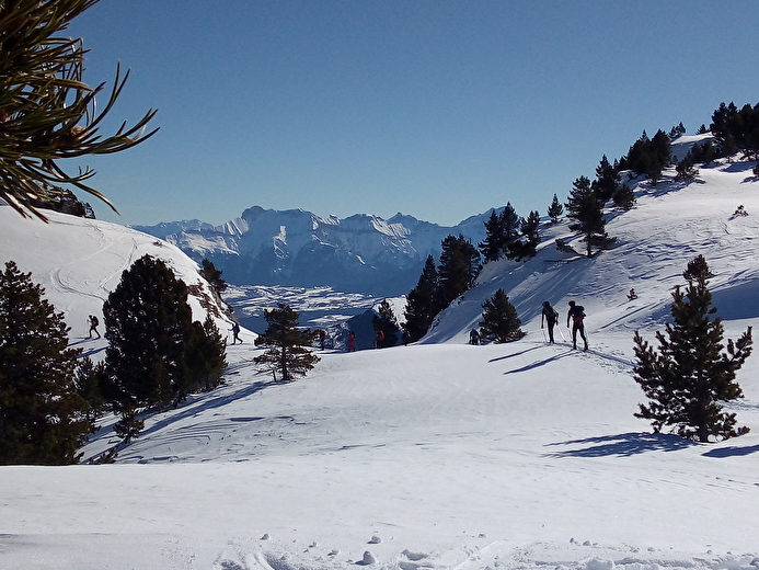 Randonnée Bivouac Hivernal en Tente Trappeur, Ski de Randonnée ou Raquette avec Pascal Giroutru
