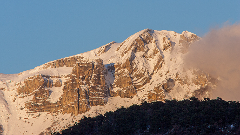 Le Puy de la Gagère au soleil couchant