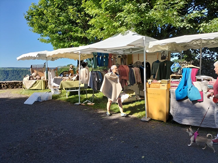 Marché Laine et Soie