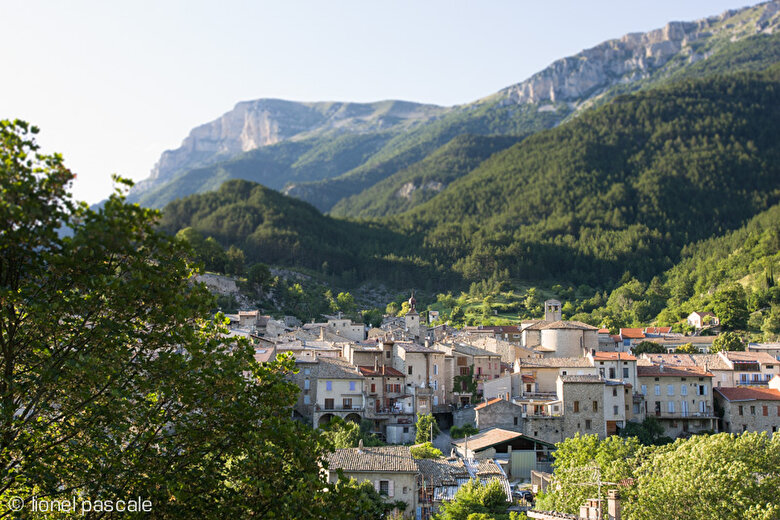 Visite guidée groupes Châtillon-en-Diois, village médiéval