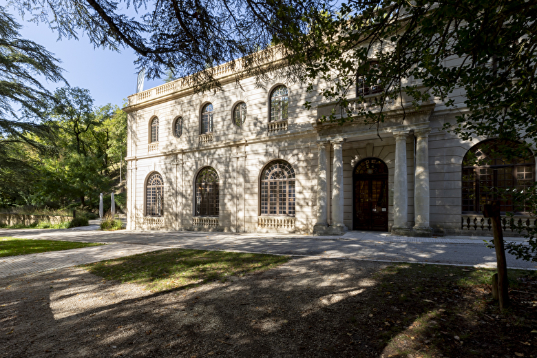 Auberge des Dauphins - Maison de Site de la Forêt de Saoû