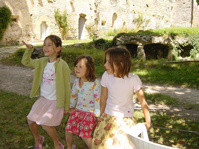 Gîtes d'étape et de séjour de l'Abbaye de Valcroissant