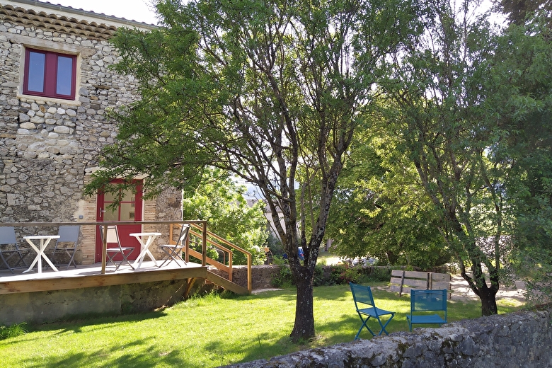 terrasse dédiée aux chambres