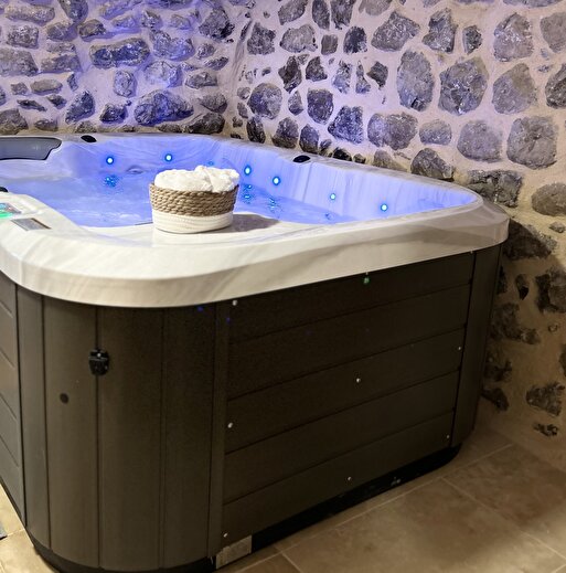 Jacuzzi