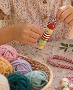 Activité créative et manuelle - PETITS OBJETS EN TRICOTIN