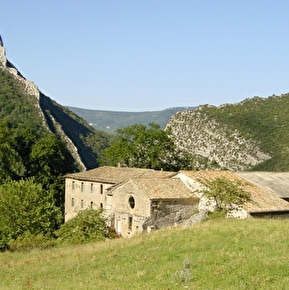 Gîtes d'étape et de séjour de l'Abbaye de Valcroissant